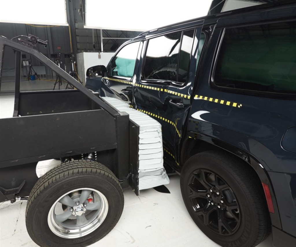 Jeep Wagoneer Undergoing an IIHS Side Collision Test